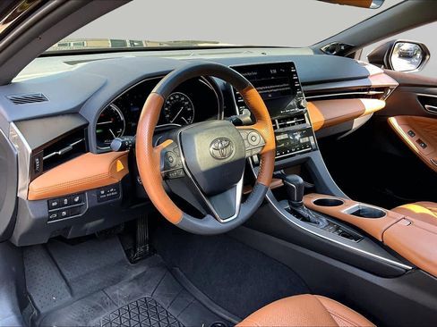Used 2021 Toyota Avalon Limited FWD image 18