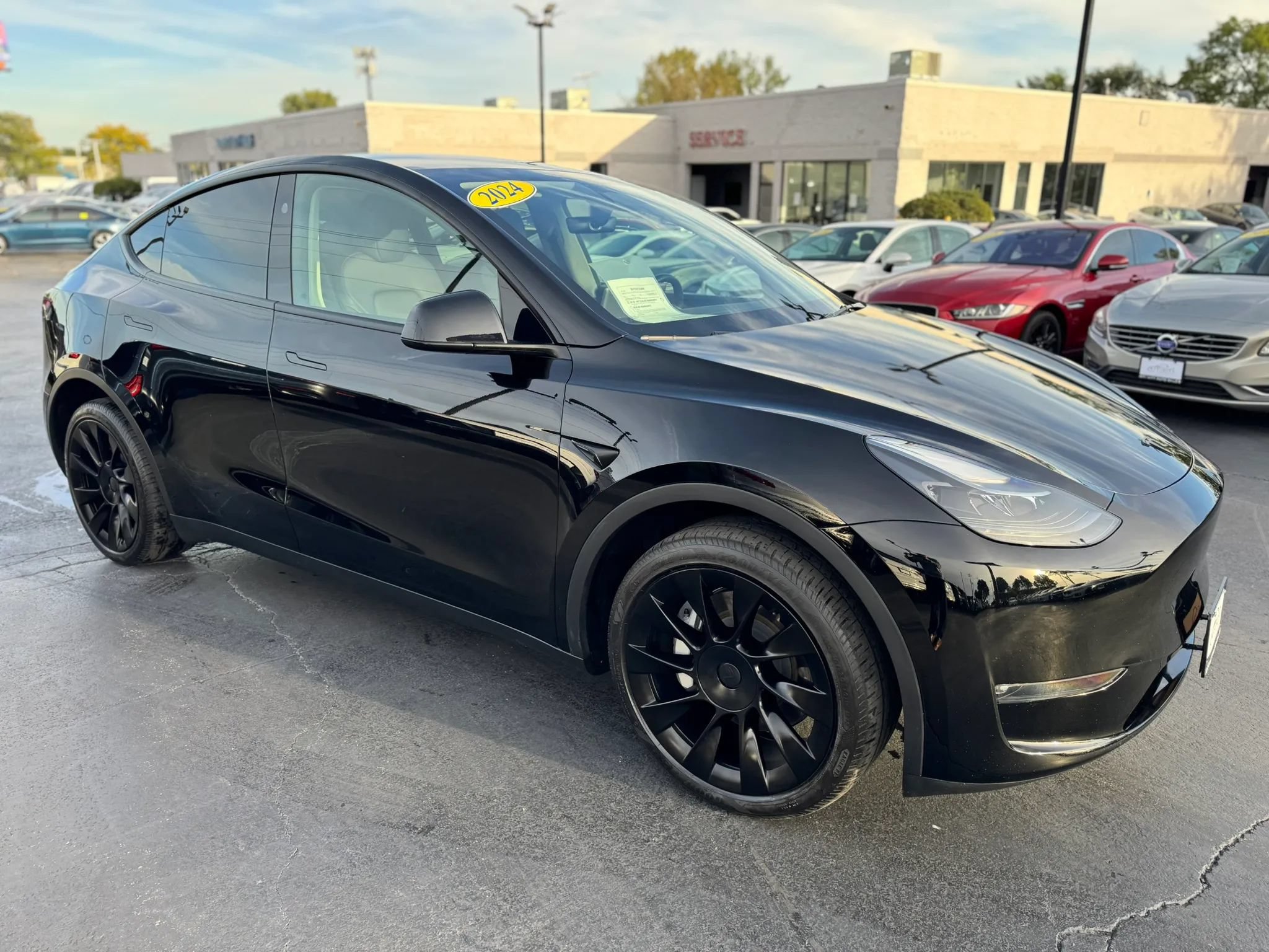 Used 2024 Tesla Model Y Long Range AWD/4WD image 6