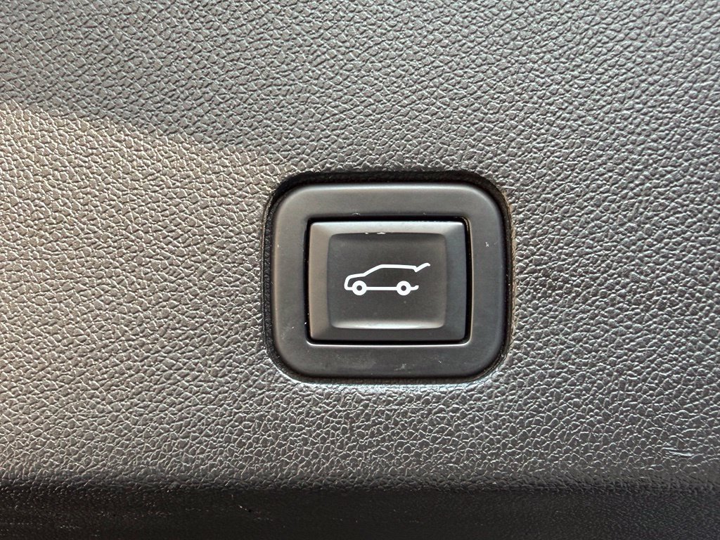Used 2021 Cadillac XT6 Premium Luxury FWD image 41