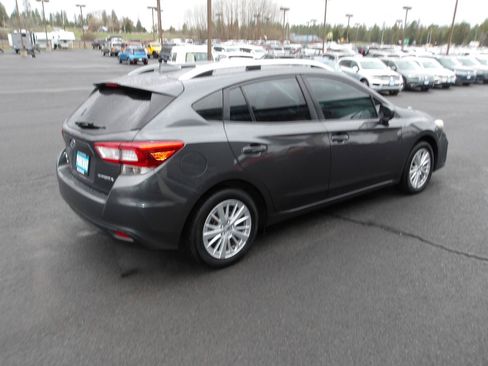 Used 2018 Subaru Impreza 2.0i Premium w/ Eyesight & BSD & Rcta AWD/4WD image 5
