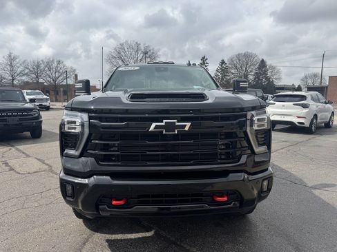 Used 2025 Chevrolet Silverado 2500 LTZ w/ Trail Boss Package image 5