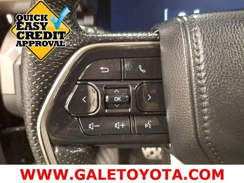 Used 2024 Toyota Tacoma TRD Sport w/ TRD Sport Premium Package AWD/4WD image 19