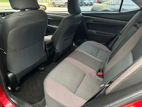 Used 2018 Toyota Corolla LE FWD image 15