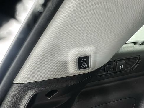 Used 2022 Jeep Grand Cherokee Limited 4xe image 17