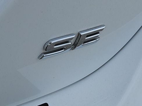 Used 2024 Toyota Camry SE image 34
