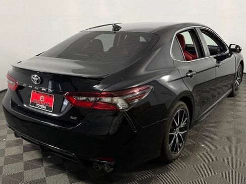 Used 2023 Toyota Camry SE FWD image 8