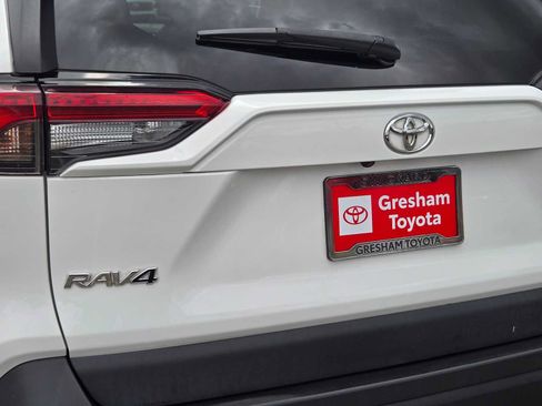 Used 2020 Toyota RAV4 XLE w/ All Weather Liner Package AWD/4WD image 17