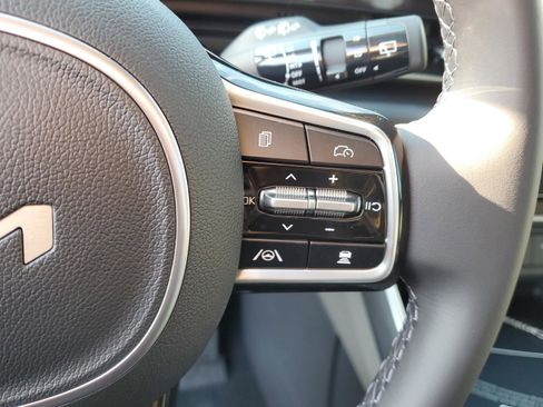 New 2026 Kia Carnival FWD image 25