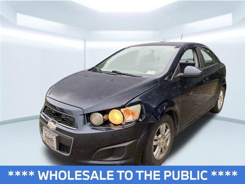 Used 2015 Chevrolet Sonic LT FWD image 2