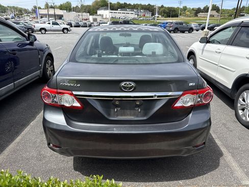 Used 2013 Toyota Corolla LE image 9