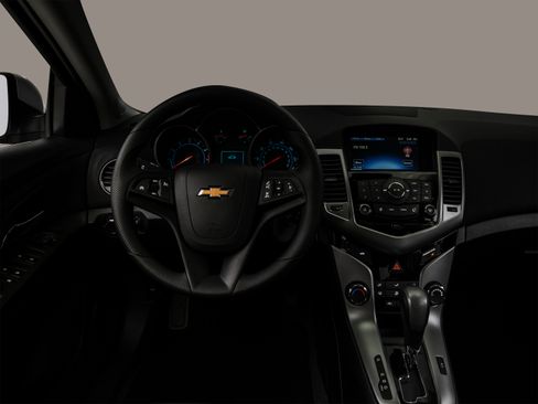 Used 2015 Chevrolet Cruze LT w/ Technology Package FWD image 37