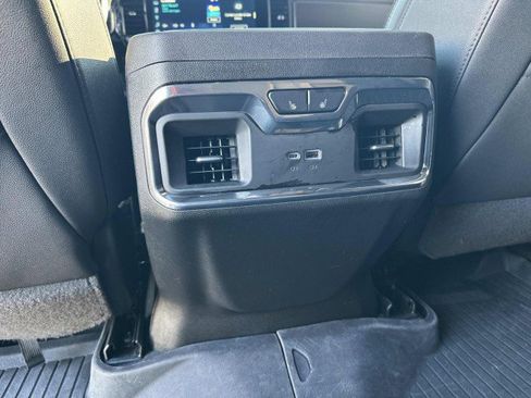 Used 2025 Chevrolet Silverado 3500 High Country w/ Technology Package image 22