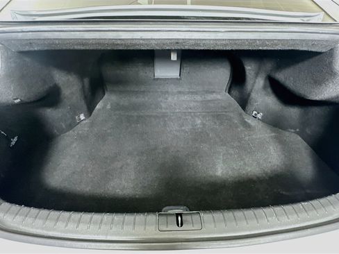 Used 2019 Genesis G80 3.8 RWD image 28