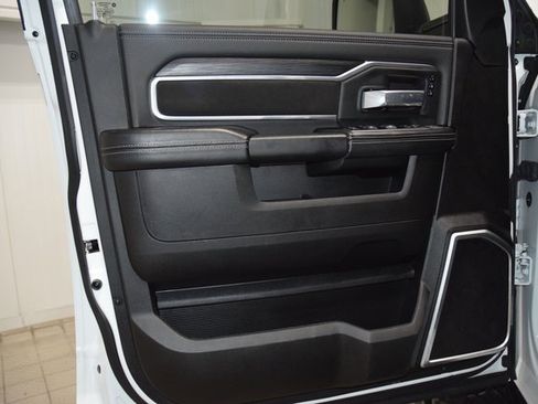 Used 2024 RAM 2500 Laramie w/ Night Edition image 44