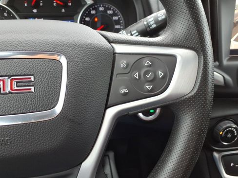 Used 2022 GMC Terrain SLE FWD image 19