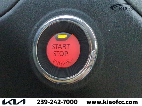 Used 2020 Nissan Pathfinder SL image 30