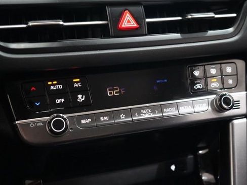Used 2024 Kia Seltos EX FWD image 27