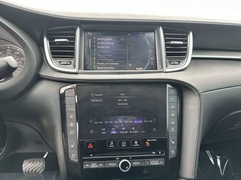 Used 2022 INFINITI QX50 Essential image 25