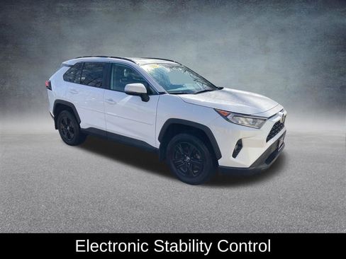 Used 2020 Toyota RAV4 XLE w/ Convenience Package AWD/4WD image 9