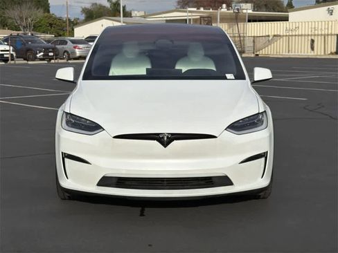 Used 2023 Tesla Model X Plaid image 2