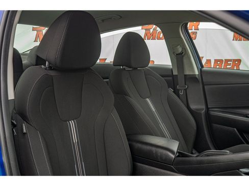 Used 2023 Hyundai Elantra SEL FWD image 6