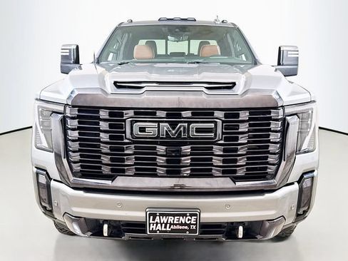 Used 2024 GMC Sierra 2500 Denali Ultimate AWD/4WD image 2