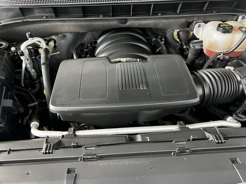 Used 2025 Chevrolet Suburban RST image 37