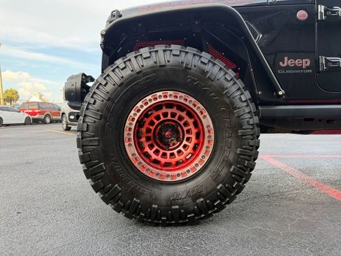 Used 2020 Jeep Gladiator Rubicon AWD/4WD image 47