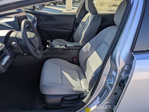 New 2026 Toyota Prius LE image 10