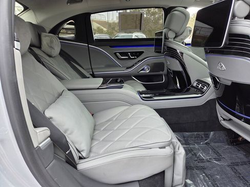 Certified 2023 Mercedes-Benz Maybach S 680 4MATIC image 16