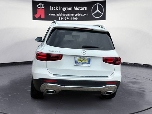 Certified 2025 Mercedes-Benz GLB 250 image 4