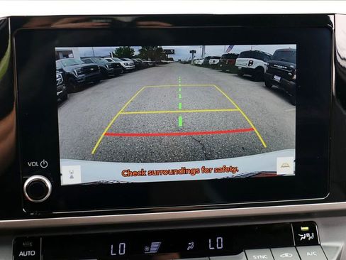 Used 2026 Toyota Camry XLE w/ Convenience Package image 16