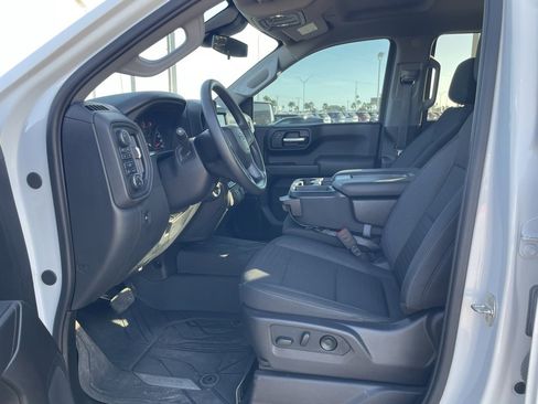 Used 2024 Chevrolet Silverado 1500 Custom Trail Boss w/ Turbomax Blackout Package image 13