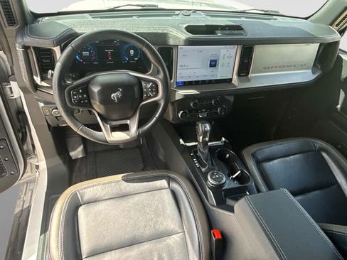 Used 2025 Ford Bronco Outer Banks AWD/4WD image 15