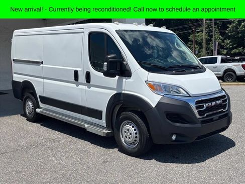 Used 2025 RAM ProMaster 2500 w/ U-Haul Equipment Group FWD image 21