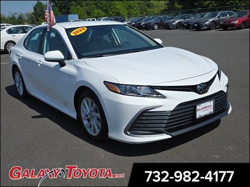Used 2022 Toyota Camry LE FWD image 1