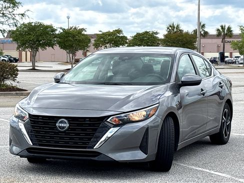 Used 2024 Nissan Sentra SV FWD image 3