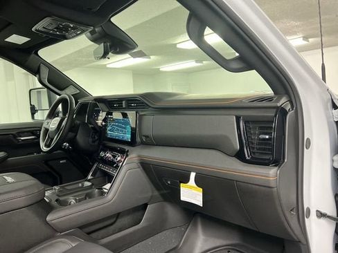 New 2026 GMC Sierra 2500 AT4 w/ AT4 Premium Plus Package AWD/4WD image 30