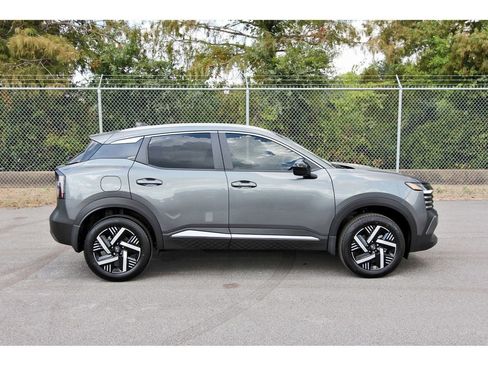 New 2026 Nissan Kicks SV FWD image 5