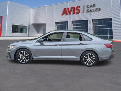 Used 2025 Volkswagen Jetta Sport FWD image 10