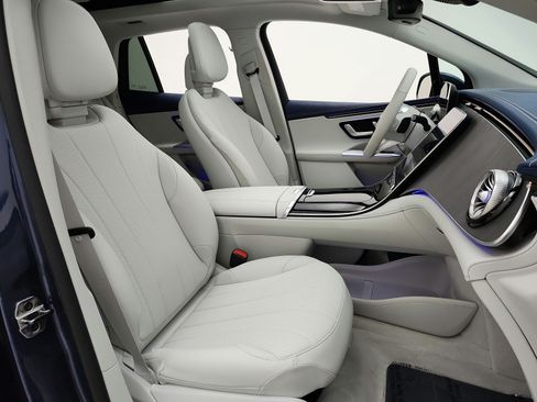Certified 2026 Mercedes-Benz EQE 320 4MATIC SUV image 19