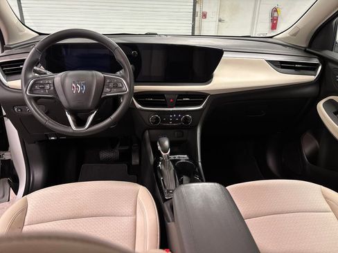 Used 2024 Buick Encore GX Preferred FWD image 28