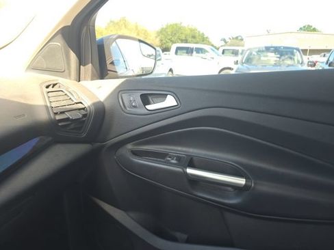 Used 2019 Ford Escape SE FWD image 13