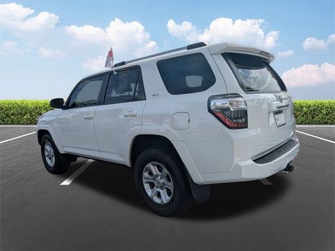 Certified 2022 Toyota 4Runner SR5 image 6