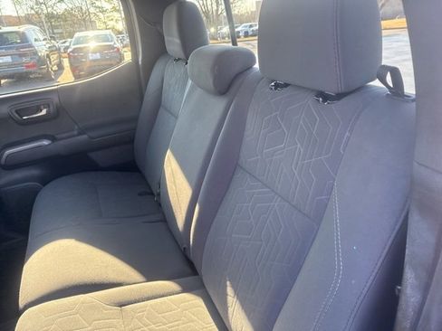 Used 2019 Toyota Tacoma TRD Off-Road image 23