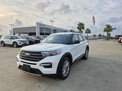 Certified 2023 Ford Explorer XLT w/ Equipment Group 202A