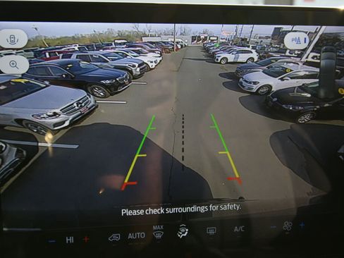 Used 2024 Ford Transit 350 XLT image 17