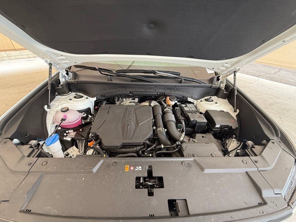 Used 2025 Hyundai Santa Fe SEL FWD image 50