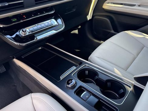 New 2026 Lincoln Corsair Premiere image 25