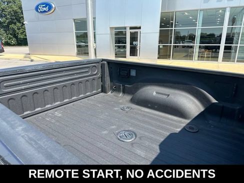 Used 2023 RAM 2500 Big Horn w/ Night Edition AWD/4WD image 3